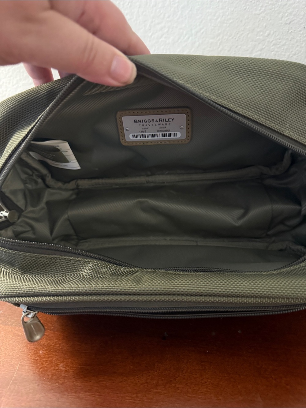 Briggs & Riley Dopp Cosmetics Kit Case - Picture 5 of 10